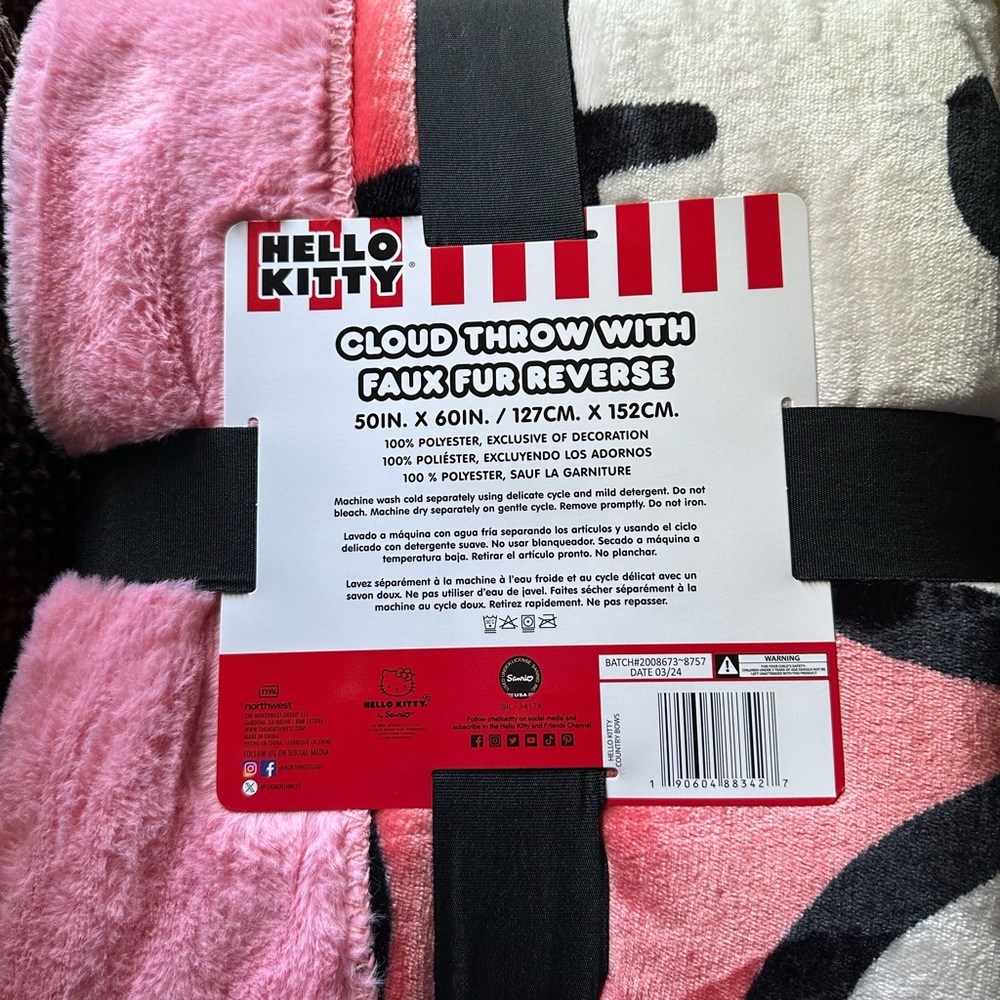 Hello kitty throw - Picture 2 of 2